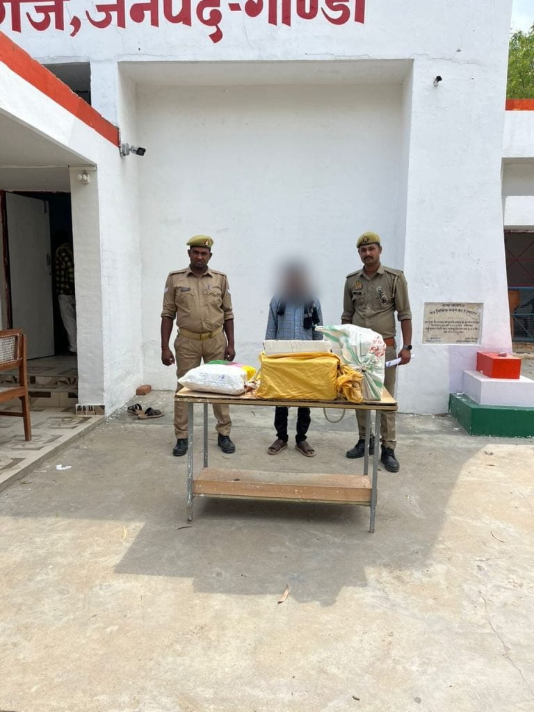 चोरी के सामान समेत आरोपी गिरफ्तार 1 WhatsApp Image 2023 04 01 at 17.03.25