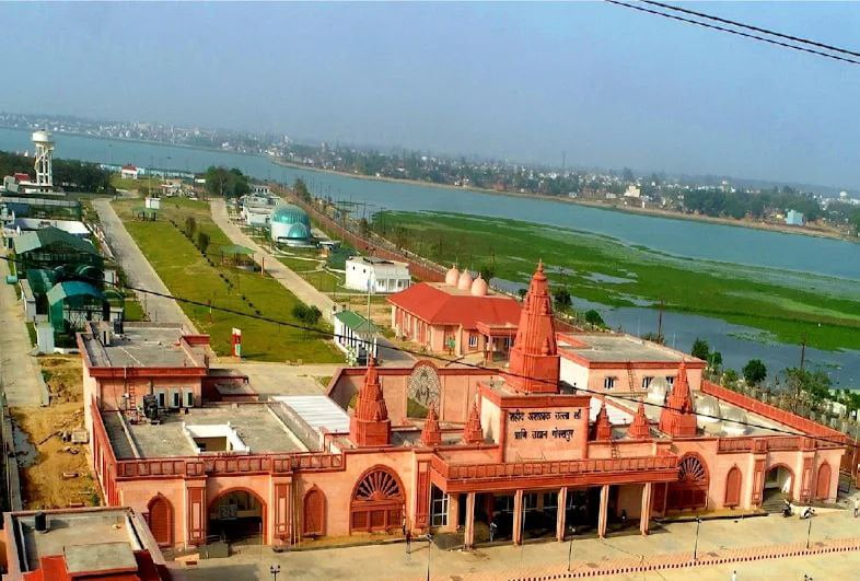 गोरखपुर चिड़ियाघर के डिप्टी रेंजर ने महिला कर्मी से किया गलत व्यवहार, गोंडा तबादला 1 photo1680606285