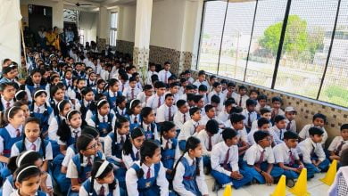 गोण्डा के सेंट जेवियर्स सीनियर सेकेंडरी स्कूल में मनाया गुड फ्राइ-डे 4 photo1680863757