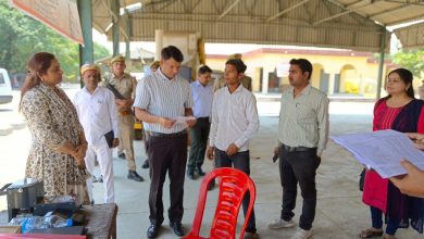 डीएम ने हरी झंडी दिखाकर मतदाता जागरूकता रैली को किया रवाना 3 photo1682423883