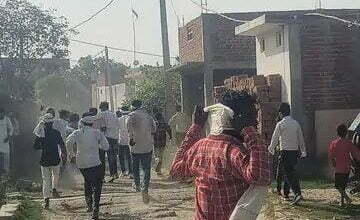 गोण्डा में हल्का दारोगा ने 19 पर दर्ज कराई FIR, सांसद बृजभूषण के साथ सेल्फी लेते समय समर्थकों में हुई थी मारपीट 3 photo1687079635