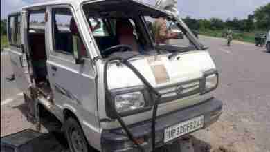 बच्चो को ले जा रही वैन को रोड वेज बस ने मारी टक्कर तीन बच्चे घाय 4 WhatsApp Image 2023 07 18 at 17.54.01