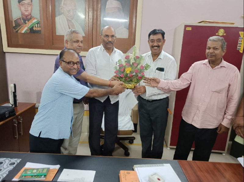 प्रोफेसर राजबहादुर बने एलबीएस डिग्री कॉलेज के मुख्य नियंता 1 photo1688992546