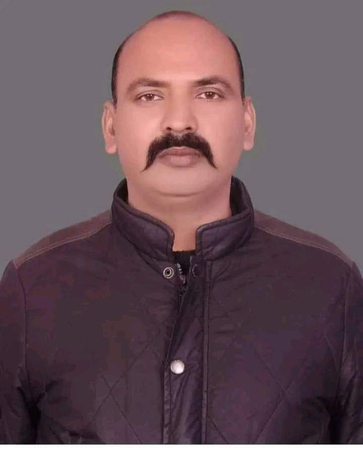 जिला पंचायत सदस्य बिन्नू दूबे के असामयिक निधन से क्षेत्रवासियों में शोक की लहर, उनके घर पर लगा शुभचिंतकों का जमावड़ा 1 WhatsApp Image 2023 08 30 at 22.41.00