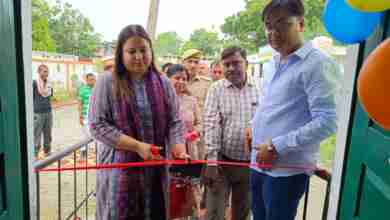 डीएम ने किया सघन मिशन इंद्रधनुष अभियान में 0 से 5 वर्ष के बच्चों एवं लक्षित गर्भवती महिलाओं को टीकाकरण की शुरुआत 1 photo1691408100