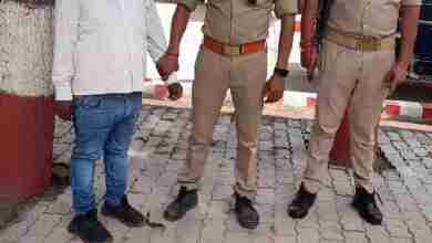 बिजली विभाग का जेई 10 हजार रुपए घूस लेते गिरफ्तार मचा हड़कंप, एंटी करप्शन टीम ने शिकायत पर जेई को धर दबोचा 1 photo 2023 09 15 18 38 45