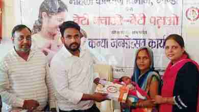 सीएचसी इटियाथोक पर मनाया कन्या जन्मोत्सव, दिया हिमालया बेबी किट व कपड़ा 1 WhatsApp Image 2023 10 05 at 20.46.15 29f35814