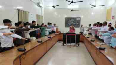 गोंडा में कलेक्ट्रेट कर्मियों ने सरदार पटेल को दी श्रद्धांजलि सीडीओ ने कर्मचारियों को दिलाई एकता की शपथ 10 WhatsApp Image 2023 10 31 at 17.51.16 b72eac8e