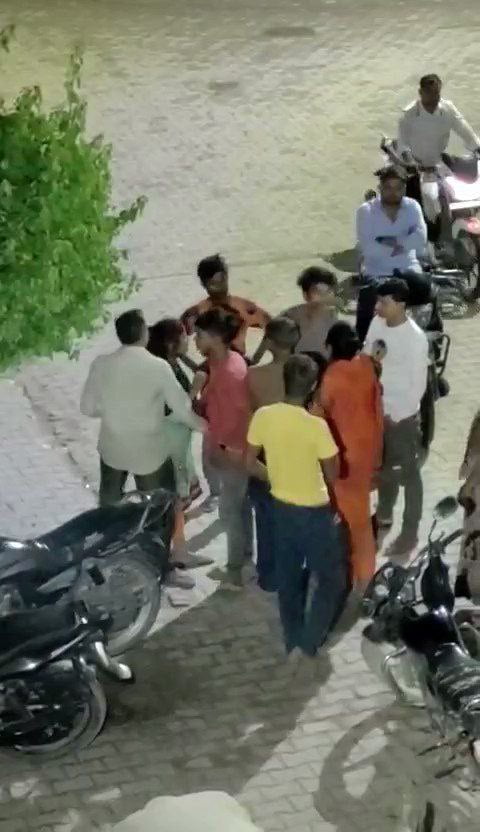 गोंडा जिला अस्पताल में इलाज कराने आई महिला से छेड़छाड़, विरोध करने पर दबंगों ने देवर को पीटा 1 photo 2023 10 07 17 32 42