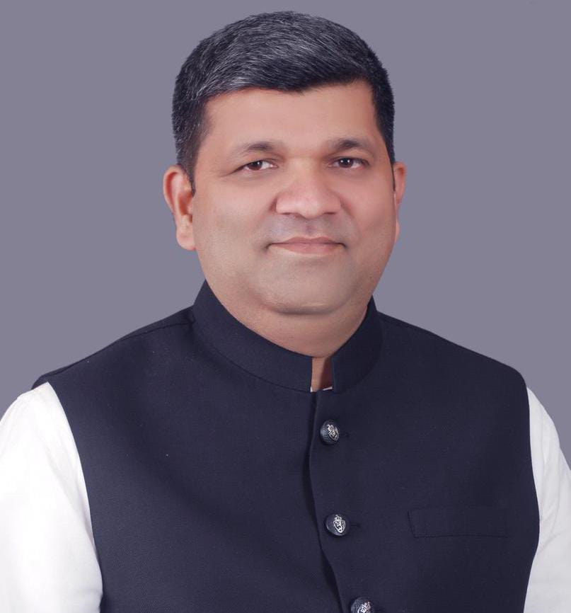 अयोध्या पहुंचे प्रदेश के कैबिनेट मंत्री आशीष पटेल ने जातीय जनगणना पर बड़ा बयान 1 whatsapp image 2022 05 10 at 50145 pm 1652182569