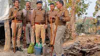 अवैध कच्ची शराब की छापेमारी में 20 लीटर अवैध कच्ची शराब के साथ 01 अभियोग पंजीकृत 13 WhatsApp Image 2023 11 23 at 17.49.50 4984d1a2