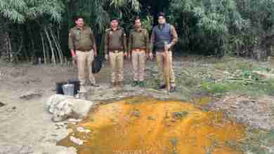 अवैध कच्ची शराब की छापेमारी में 30 लीटर अवैध कच्ची शराब के साथ 01 अभियोग पंजीकृत 1 WhatsApp Image 2023 11 27 at 20.11.31 78a16705