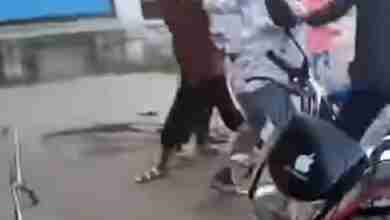 गोंडा में आपसी कहासुनी को लेकर दर्जन भर युवकों ने की जमकर पिटाई, पुलिस जांच में जुटी 6 WhatsApp Image 2023 11 29 at 14.37.22 8124f299