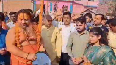 जन्मभूमि पथ पर राम भक्तों पर संत ने बरसाए पुष्प 9 Untitled design 2 1