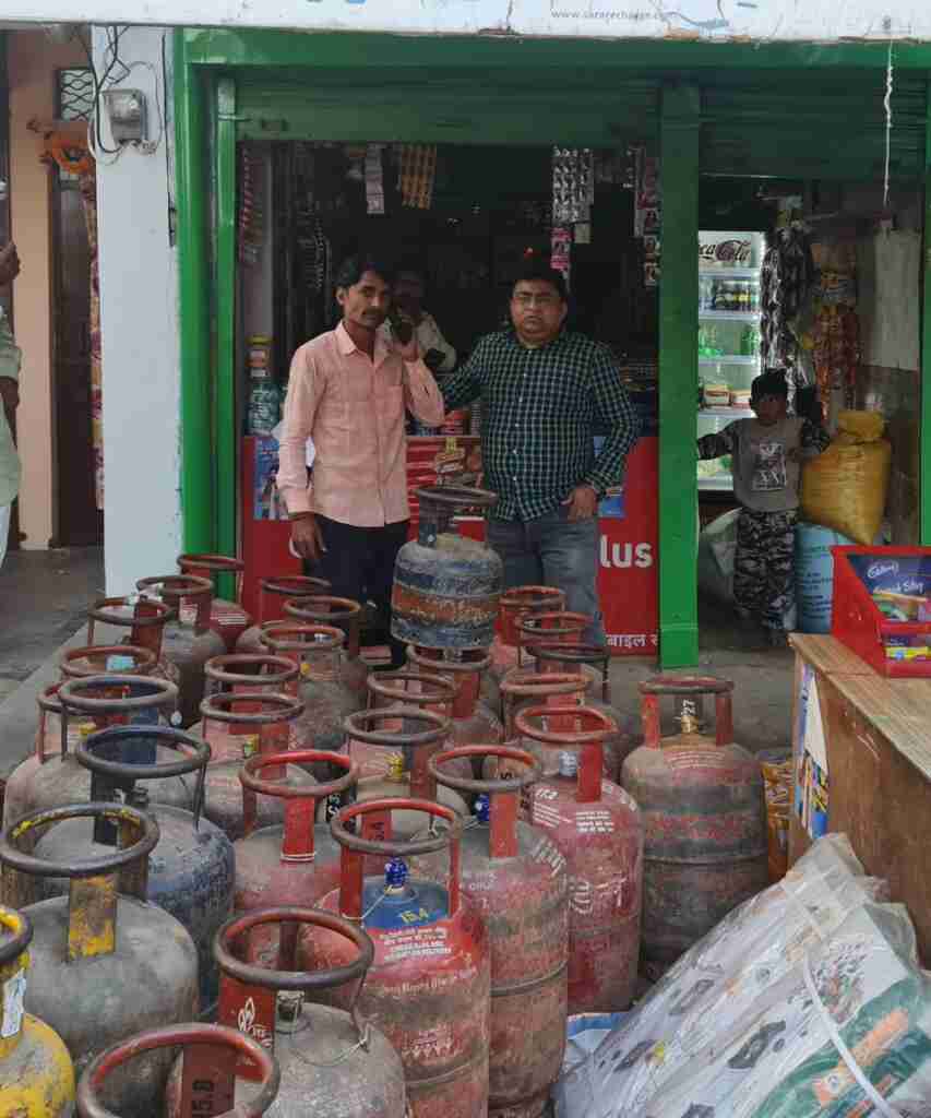 WhatsApp Image 2023 12 06 at 16.33.09 20897090