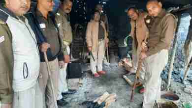 अवैध कच्ची शराब की छापेमारी में 60 लीटर अवैध कच्ची शराब के साथ 03 अभियोग पंजीकृत 5 WhatsApp Image 2023 12 10 at 17.04.22 98c0cf55