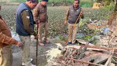 गोंडा में अवैध कच्ची शराब की छापेमारी में 49 लीटर अवैध कच्ची शराब के साथ 04 अभियोग पंजीकृत 4 WhatsApp Image 2023 12 26 at 18.59.14 e69bd772