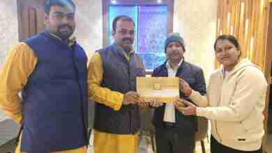 गोंडा में कारसेवक महावीर अग्रवाल के घर पहुंचा प्राण-प्रतिष्ठा का निमंत्रण, सीने पर दो गोली लगने से गई थी जान 2 WhatsApp Image 2024 01 19 at 15.23.52 5c8fbf35