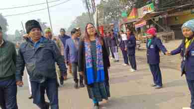 गोंडा में 1.60 लाख छात्रों ने बनाई मानव शृंखला, डीएम ने पैदल चलकर दिलाई सड़क सुरक्षा की शपथ 9 WhatsApp Image 2024 01 24 at 17.12.27 b25580ca