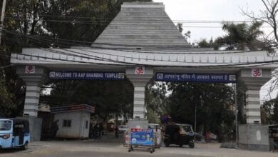 "पाकिस्तान ने जम्मू में धार्मिक स्थलों और रिहायशी इलाकों को बनाया निशाना, शंभू मंदिर पर सीधी गोलाबारी – सीमा पर हालात तनावपूर्ण" 1 shiv mandir