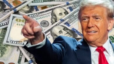 ट्रंप की धमकी: डॉलर की वैश्विक वर्चस्व बनाए रखने के लिए ब्रिक्स पर टैरिफ की चेतावनी 1 TRUMP