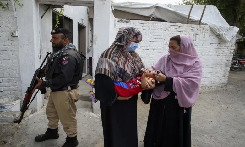 पाकिस्तान में पोलियो के तीन नए मामले आए सामने, चिंता बढ़ी 1 pak polio 1753621504