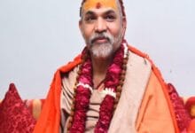 मराठी, हिंदुत्व और राजनीति: शंकराचार्य अविमुक्तेश्वरानंद ने ठाकरे बंधुओं की शैली पर उठाए सवाल 147 swami