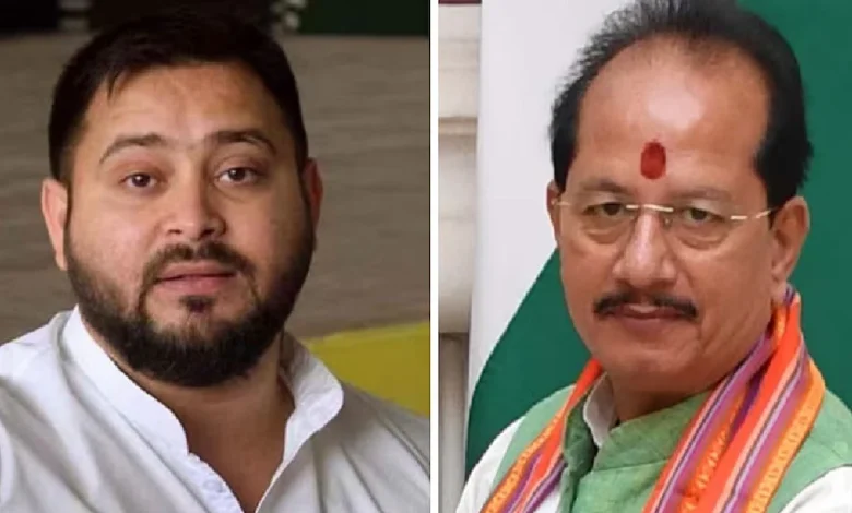 डिप्टी सीएम विजय सिन्हा के दो मतदाता कार्ड, उम्र में अंतर का दावा, तेजस्वी यादव ने दिखाए ऑनलाइन सबूत 1 bihar