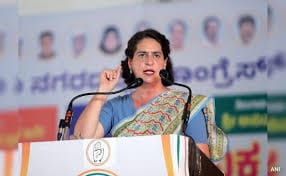 प्रियंका गांधी का पलटवार: "कौन सच्चा भारतीय है, यह तय करने का अधिकार किसी को नहीं" 1 download 4 3