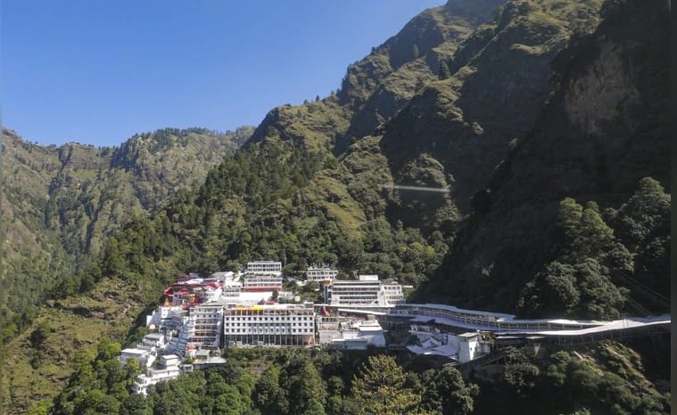 19 दिन बाद फिर से शुरू होगी वैष्णो देवी यात्रा — मौसम सुधार और सुरक्षा व्यवस्था के बाद प्रशासन का बड़ा फैसला 1 MATA