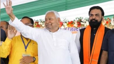 नीतीश कुमार ने जदयू नेता संतोष निराला को राजपुर से घोषित किया उम्मीदवार, बीजेपी में मची खलबली 1 NITISH KUMAR