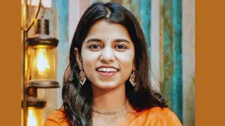 मैथिली ठाकुर राजनीति में कदम: बीजेपी टिकट पर चुनाव लड़ने की अटकलें तेज 1 BIHAR