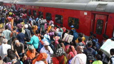 छठ पूजा के चलते ददुआँ जंक्शन से बिहार जा रही ट्रेनों में भारी भीड़ — यात्रियों का सफर मयस्सर नहीं, रेलवे को व्यवस्थापन चुनौती 1 chhath special trainS