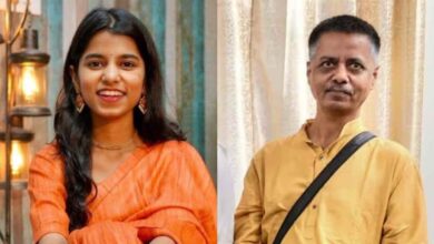 मैथिली ठाकुर के चुनाव लड़ने की खबरों पर पिता रमेश ठाकुर का बड़ा बयान, बोले– ‘अगर मौका मिला तो बदलाव लाएगी मेरी बेटी’ 2 maithi singer