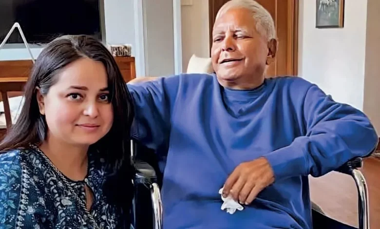 ‘गालियां देकर कहा मैं गंदी हूँ…मेरी जैसी गलती नहीं करना’ — रोहिणी आचार्य का दिल दहला देने वाला भावुक पोस्ट 1 Rohini Acharya EMOTIONAL