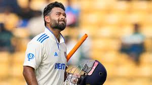 “वापसी की दस्तक — Rishabh Pant ने किया टेस्ट टीम में कमबैक, Mohammed Shami होंगे बाहर” 1 download 1