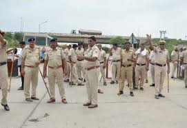 फरीदाबाद में 2,910 किलो विस्फोटक व भारी हथियार बरामद, कथित आतंक साजिश का खुलासा 3 download 8 3