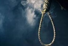 “दिल्ली के कालकाजी में दिल दहला देने वाली त्रासदी: एक ही परिवार के तीन सदस्य फांसी पर लटके मिले” 93 download 1 6