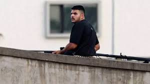 ऑस्ट्रेलिया के बॉन्डी बीच शूटिंग केस में हैदराबाद कनेक्शन: भारतीय मूल के संदिग्ध की जांच में जुटी पुलिस 1 download 2 8