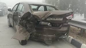 घने कोहरे ने बढ़ाया कहर: ग्रेटर नोएडा में ईस्टर्न पेरिफेरल एक्सप्रेसवे पर 15 वाहन आपस में टकराए, यातायात घंटों बाधित 1 download 3 7