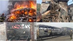 यमुना एक्सप्रेसवे पर भीषण हादसा: कार में जिंदा जले छह लोग, 80 से ज्यादा घायल, मंजर देख कांप उठे लोग 2 download 9 5