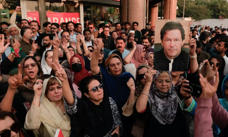 Pakistani politician supports Army, alleges Imran Khan और Pakistan Tehreek-e-Insaf (PTI) पर “anti-state” बयान देने का आरोप 1 pakistan ex prime minister imran khan