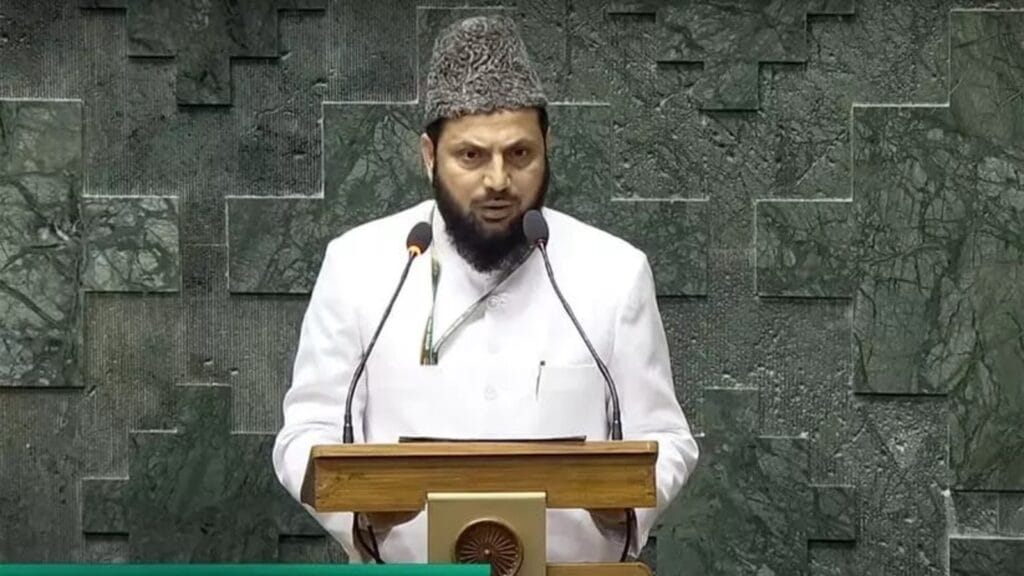 दिल्ली तुर्कमान गेट हिंसा में SP सांसद मोहिबुल्लाह नदवी भी जुड़े: भीड़ उकसाने का आरोप 1 mohibullah nadvi