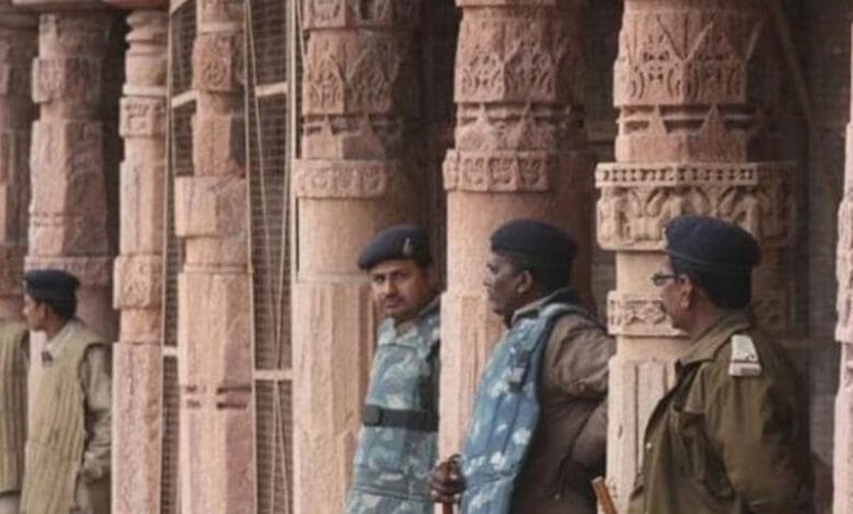 एक दिन, दो इबादतें: भोजशाला पर सुप्रीम कोर्ट का बड़ा आदेश 1 news update