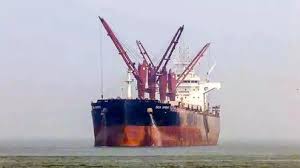 ईरान युद्ध के बीच भारत को बड़ी राहत: ‘शिवालिक’ और ‘नंदा देवी’ जहाज सुरक्षित होर्मुज़ जलडमरूमध्य पार कर भारत पहुंचे 2 download 8 9