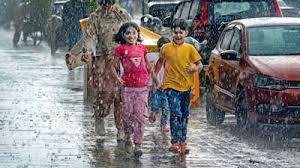 मानसून ने पकड़ी रफ्तार, 22 राज्यों में भारी बारिश का अलर्ट; दिल्ली-UP से बिहार तक मौसम विभाग की चेतावनी 2 download 4 8