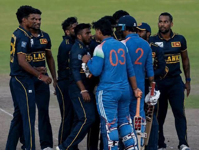 इंडिया ए बनाम श्रीलंका ए मैच में बवाल! तिलक वर्मा की अंपायर से बहस, वैभव सूर्यवंशी से भी हुई तीखी नोकझोंक 1 images 1 5