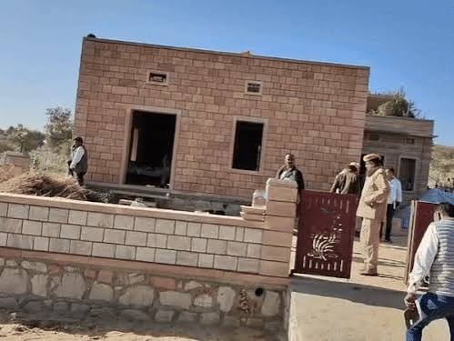 भारत-पाक सीमा के पास छत पर चल रही थी एमडी ड्रग्स फैक्ट्री, पुलिस की बड़ी कार्रवाई में एक आरोपी गिरफ्तार 1 images 2 14