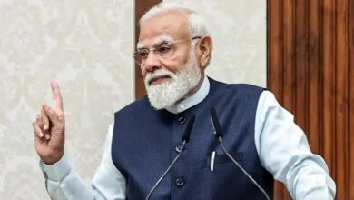 गुजरात में पीएम मोदी का 'सुन रहे हो ना विनोद' अंदाज वायरल, पंचायत वेब सीरीज के डायलॉग से बटोरी सुर्खियां 1 images 2 3