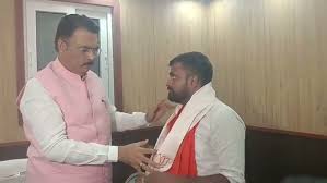 बांकीपुर उपचुनाव में बीजेपी उम्मीदवार नीरज सिन्हा की सदस्यता पर उठे सवाल, चुनावी मुकाबले में बढ़ा सियासी विवाद 2 images 2 8